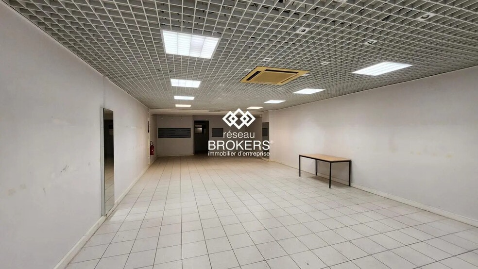 Local commercial dans Albi à louer - Photo de l’immeuble – Image 1 sur 9