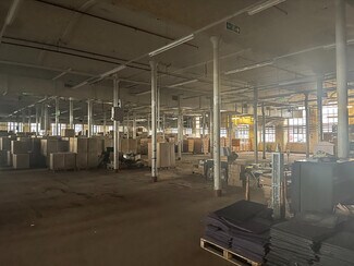 Plus de détails pour Fitton St, Oldham - Industriel/Logistique à louer