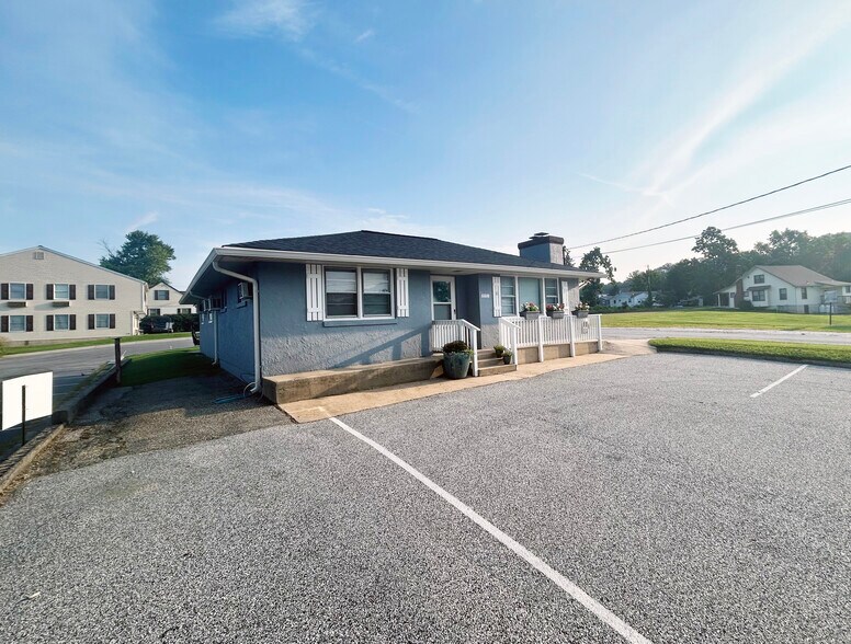 6 Parks Ave, Cockeysville, MD à louer - Photo de l’immeuble – Image 2 sur 4