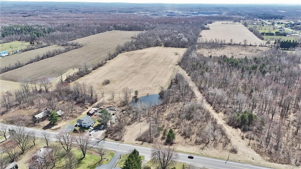 13755 Main Rd, Akron, NY à vendre - Aérien – Image 2 sur 2