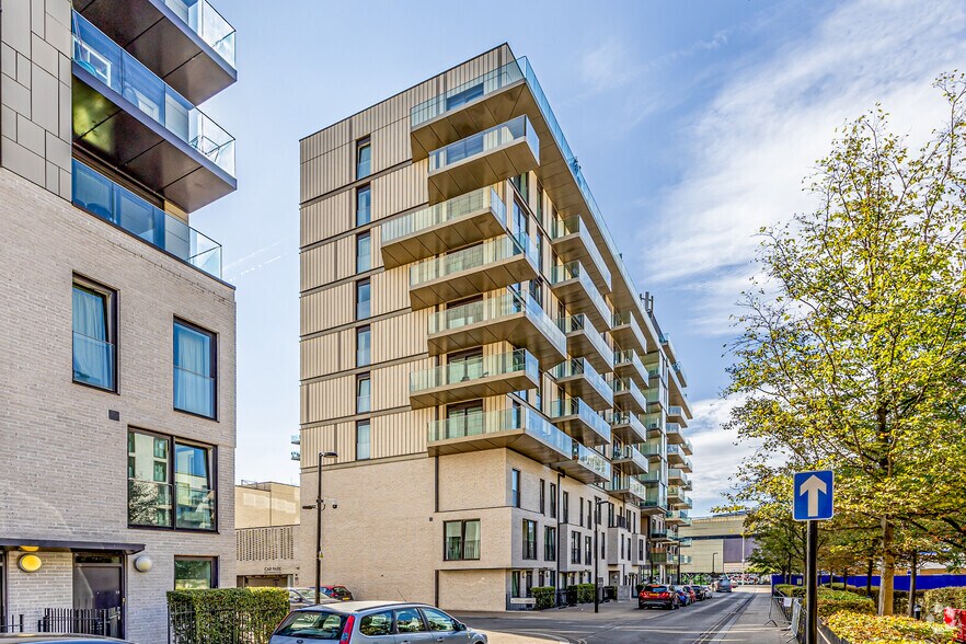 1-12 Mirabelle Gdns, Londres à louer - Photo de l’immeuble – Image 3 sur 3