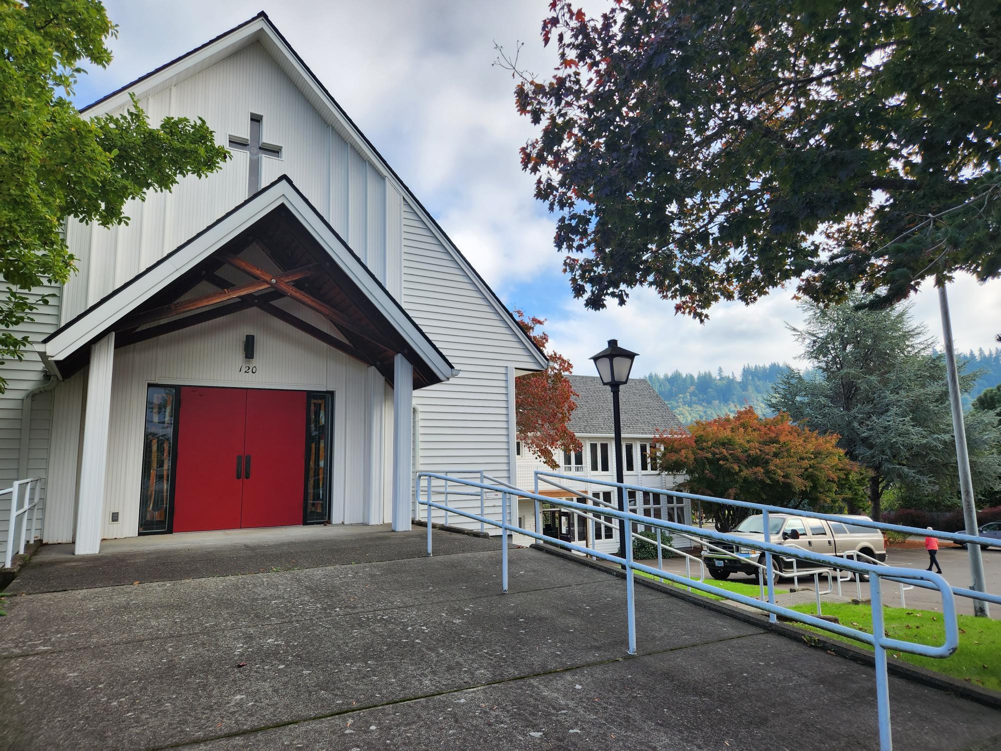 120 SW Towle Ave, Gresham, OR à louer Photo principale– Image 1 sur 3
