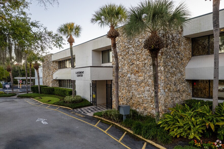 201 N Lakemont Ave, Winter Park, FL à louer - Photo de l’immeuble – Image 1 sur 4