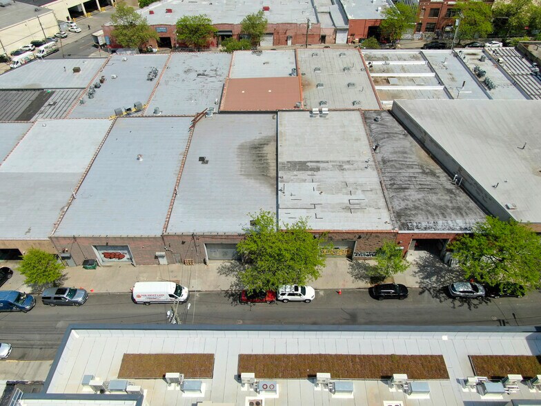 88 Apollo St, Brooklyn, NY à vendre - Photo de l’immeuble – Image 1 sur 14