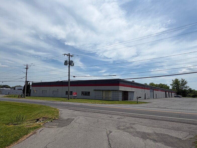 5928 Court Street Rd, Syracuse, NY à louer - Photo de l’immeuble – Image 2 sur 6