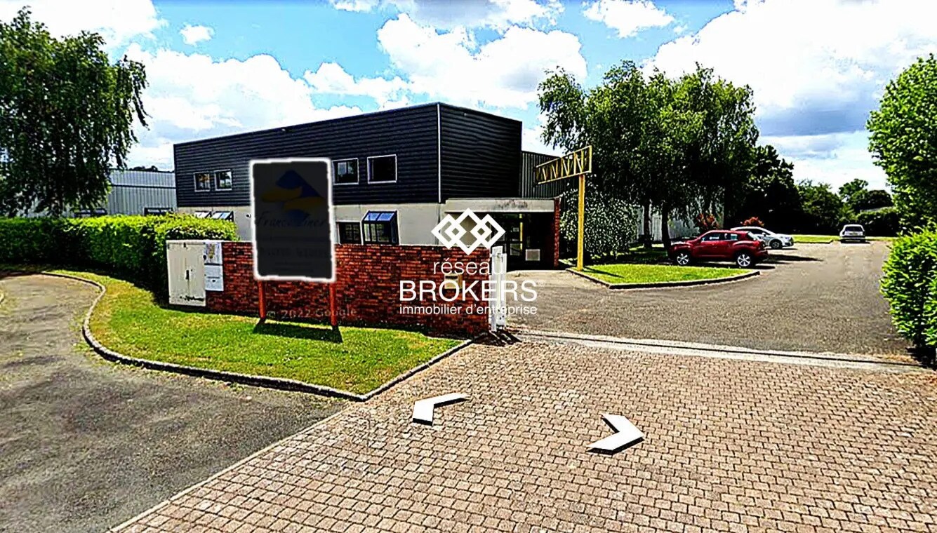 Local d'activités dans Évron à vendre Photo de l’immeuble– Image 1 sur 8
