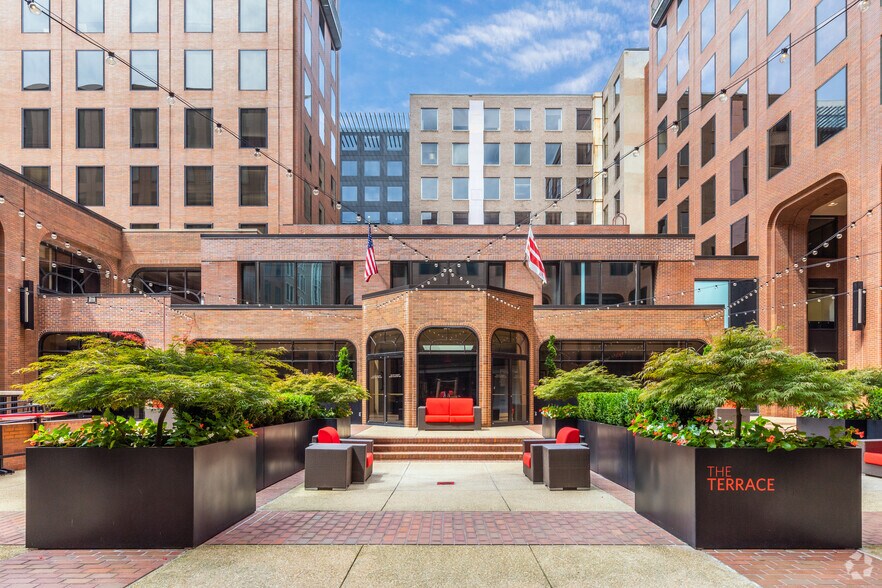 1120 20th St NW, Washington, DC à louer - Photo de l’immeuble – Image 2 sur 59