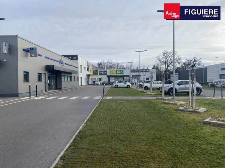Local commercial dans Istres à louer - Photo de l’immeuble – Image 1 sur 8