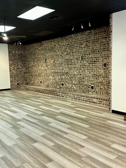 101 W Broadway St, Lenoir City, TN à louer - Photo intérieure – Image 3 sur 7