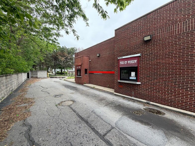3465 Stickney Ave, Toledo, OH à vendre - Photo de l’immeuble – Image 3 sur 4