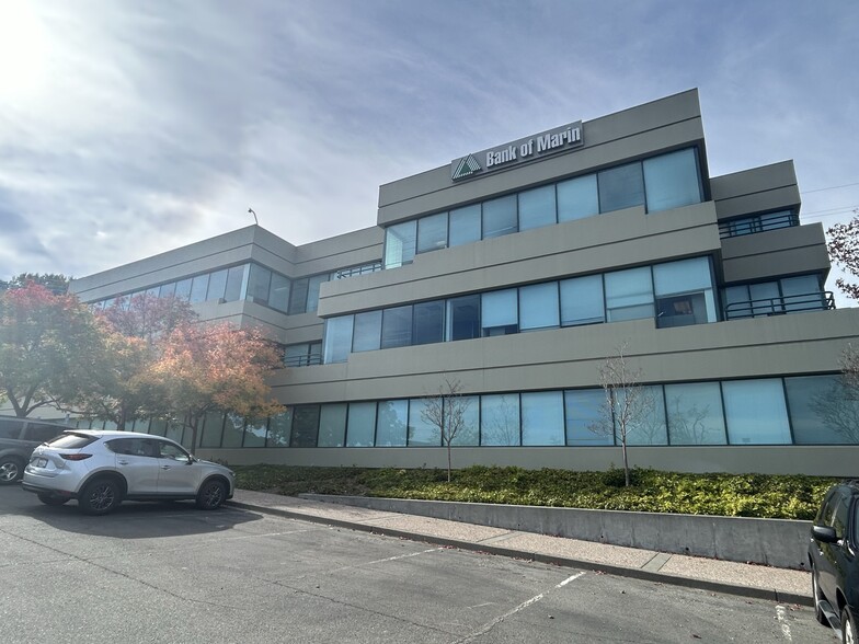 500 Redwood Blvd, Novato, CA à louer - Photo de l’immeuble – Image 2 sur 11