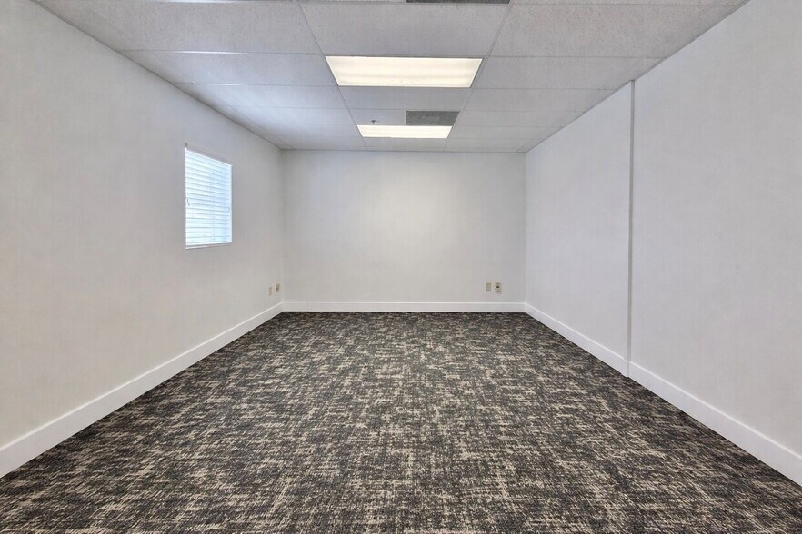 11820 Miramar Pky, Miramar, FL à louer - Photo de l’immeuble – Image 3 sur 15