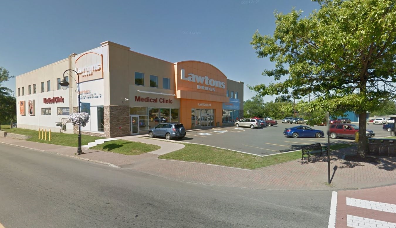 2 Lawrence St, Amherst, NS à vendre Photo principale– Image 1 sur 2