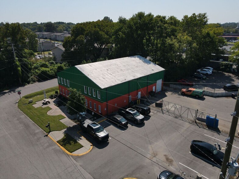 101 Cummings Ct, Antioch, TN à vendre - Photo de l’immeuble – Image 2 sur 3