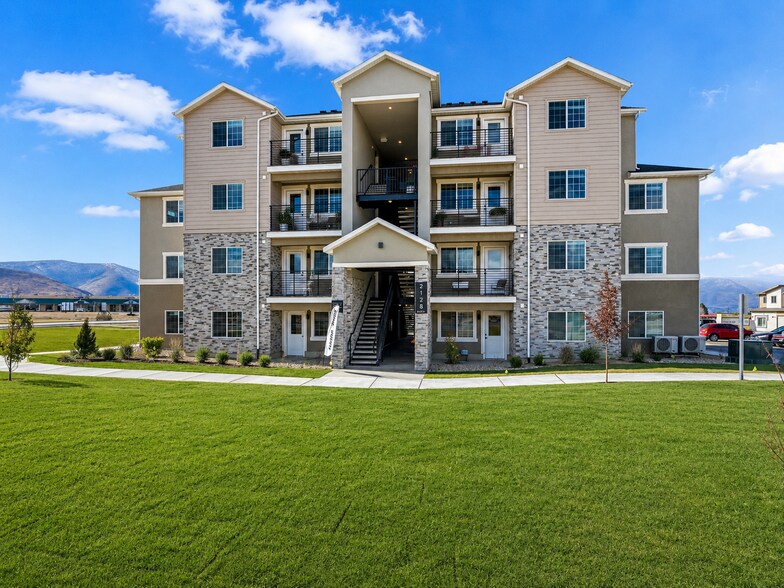 2128 S Sawmill Blvd, Heber City, UT à vendre - Photo de l’immeuble – Image 1 sur 14
