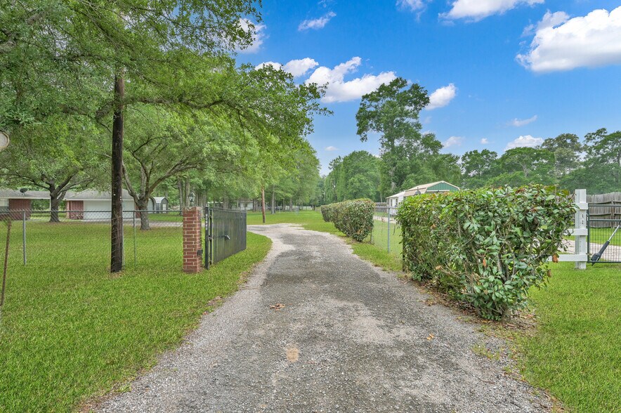 19710 Lowe St, Porter, TX à vendre - Photo de l’immeuble – Image 3 sur 11