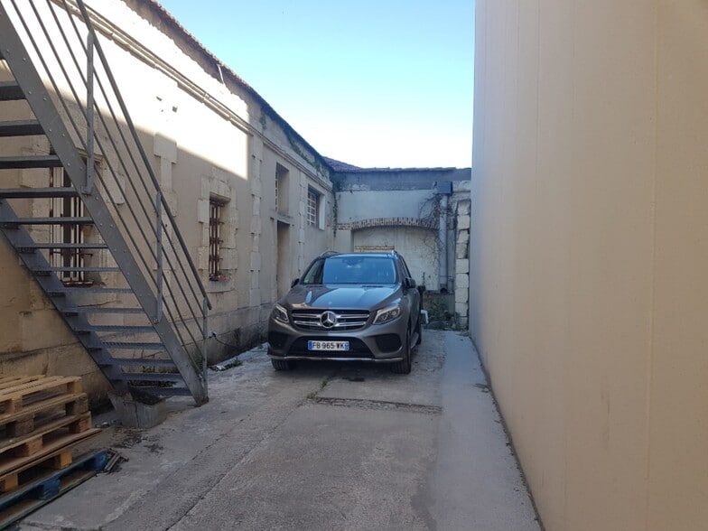 Bureau dans Bordeaux à vendre - Photo de l’immeuble – Image 3 sur 3