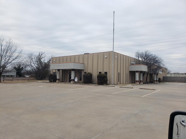 8189 U.S. Highway 70, Waurika, OK à vendre - Photo de l’immeuble – Image 3 sur 17