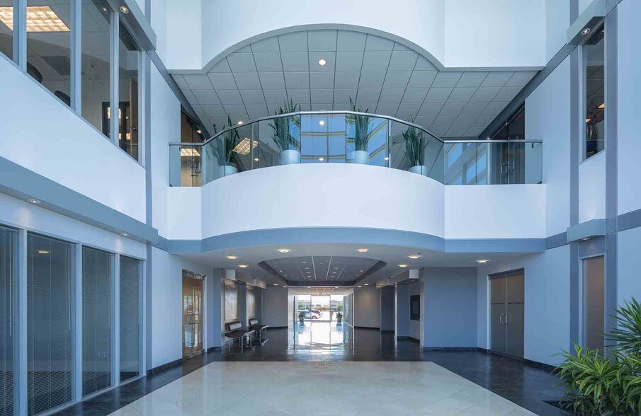 24624 Interstate 45, Spring, TX à louer - Hall d’entrée – Image 3 sur 14