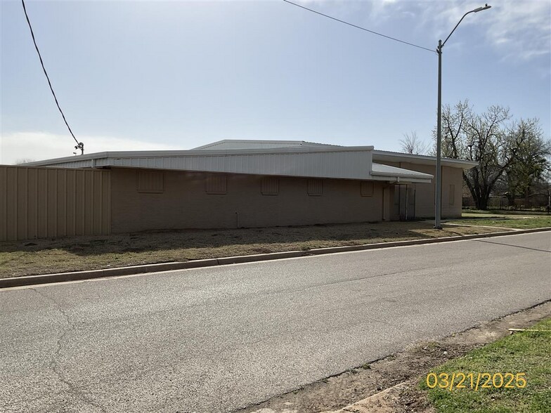 2003 SW 13th St, Oklahoma City, OK à vendre - Photo de l’immeuble – Image 2 sur 2