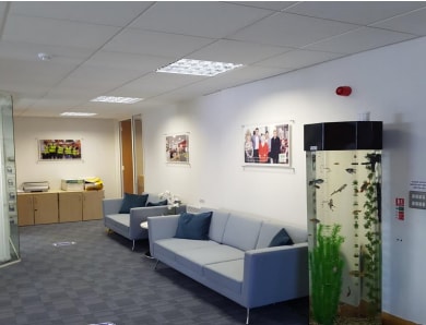 2 De Havilland Dr, Liverpool à louer Photo de l’immeuble– Image 1 sur 5