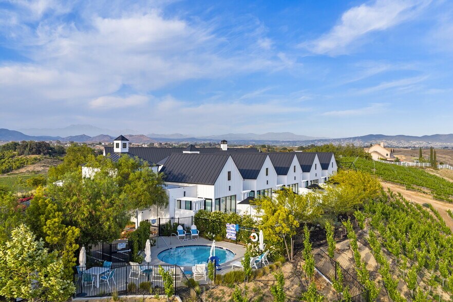 32615 Vista del Monte, Temecula, CA à vendre - Photo de l’immeuble – Image 3 sur 32