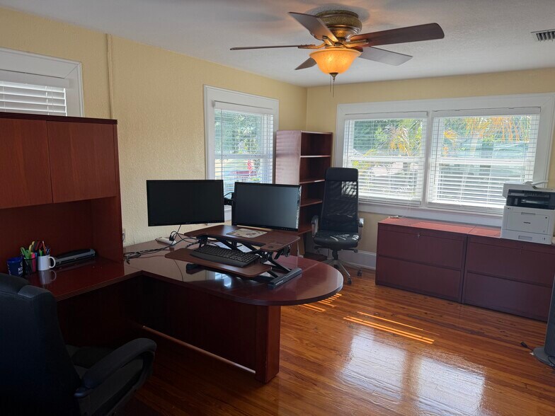 1045 9th Ave N, Saint Petersburg, FL à louer - Photo intérieure – Image 3 sur 26