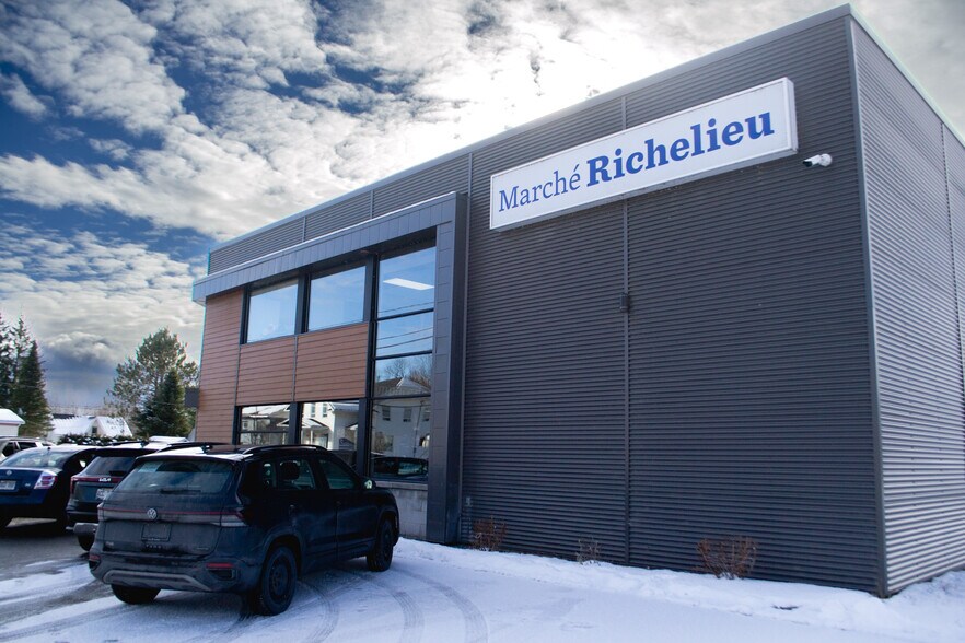 451 Rue Principale, Pohénégamook, QC à vendre - Photo de l’immeuble – Image 2 sur 10