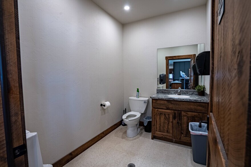 280 Great Northern Rd, Bonners Ferry, ID à vendre - Photo de l’immeuble – Image 3 sur 13