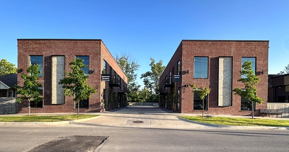 204 SE 6th St, Bentonville, AR à vendre - Photo de l’immeuble – Image 3 sur 13