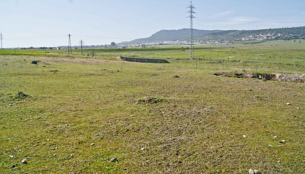 Terrain dans Sierra de Fuentes, Cáceres à vendre - Photo principale – Image 2 sur 8