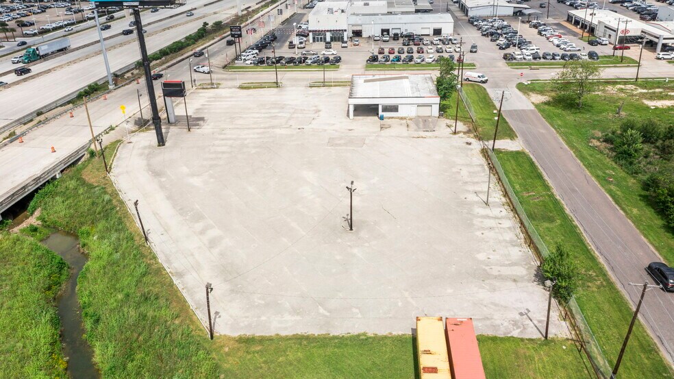 3101 Gulf Fwy, Dickinson, TX à vendre - Photo de l’immeuble – Image 3 sur 26