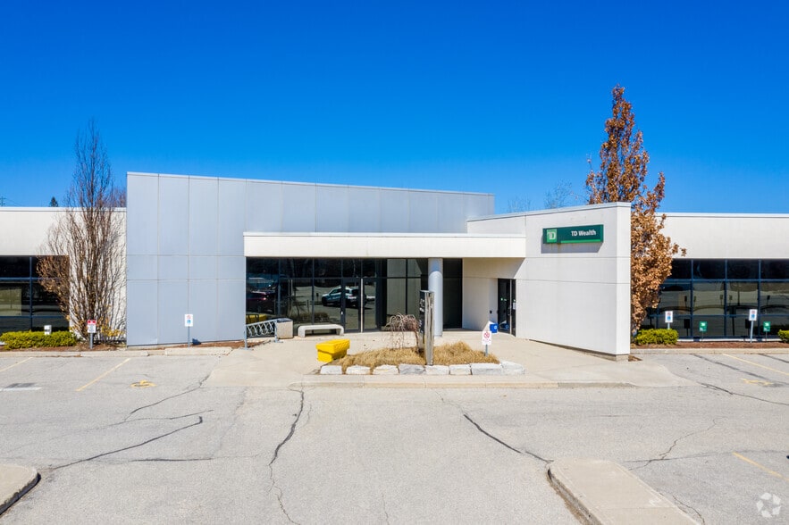 412 Albert St, Waterloo, ON à vendre - Photo principale – Image 1 sur 6
