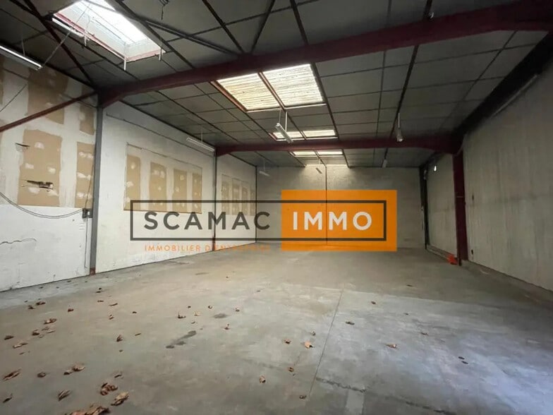 Industriel/Logistique dans Villeneuve-la-Garenne à louer - Photo de l’immeuble – Image 2 sur 6