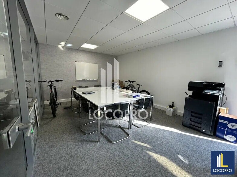 Bureau dans Valbonne à louer - Photo de l’immeuble – Image 2 sur 8