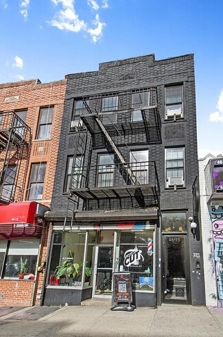 Plus de détails pour 46-15 48th Ave, Woodside, NY - Logement à vendre