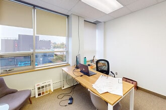 411 Roosevelt Ave, Ottawa, ON à louer Photo intérieure– Image 2 sur 20