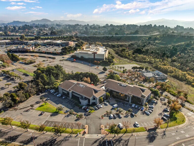 3220 Blume Dr, Richmond, CA à vendre - Photo de l’immeuble – Image 3 sur 13
