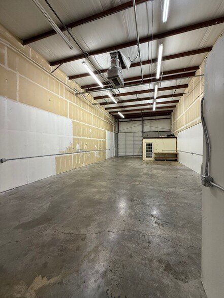2104 N Willow Ave, Broken Arrow, OK à louer - Photo de l’immeuble – Image 3 sur 3