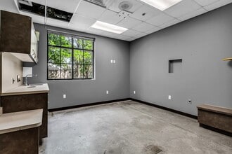 4340 N Josey Ln, Carrollton, TX à louer Photo intérieure– Image 2 sur 9