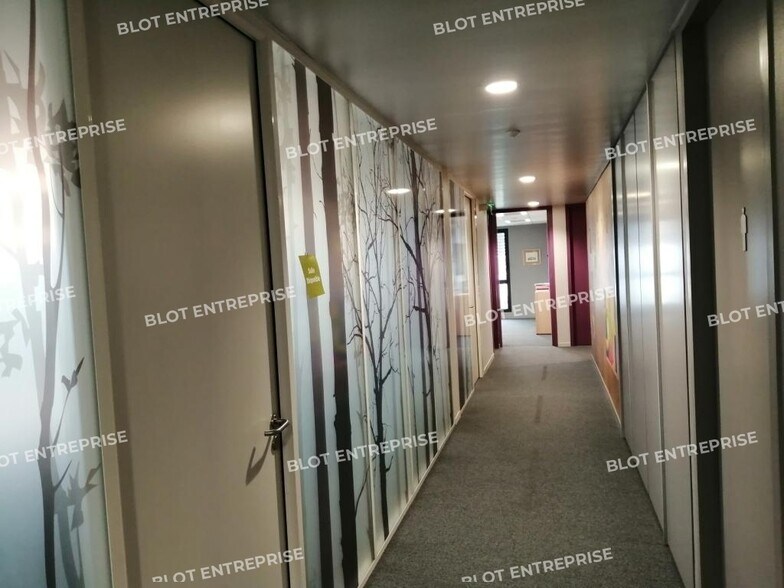 Bureau dans Rennes à vendre - Photo de l’immeuble – Image 3 sur 15