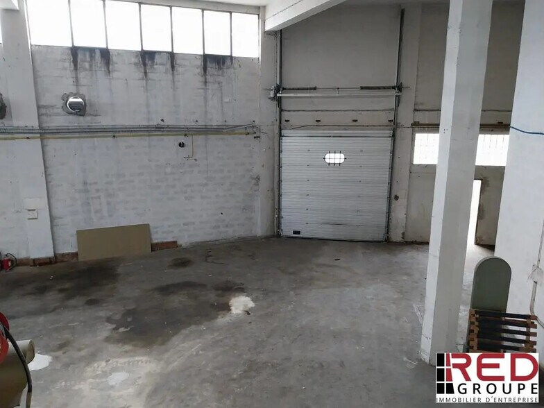 Industriel/Logistique dans Marseille à louer - Photo de l’immeuble – Image 3 sur 4