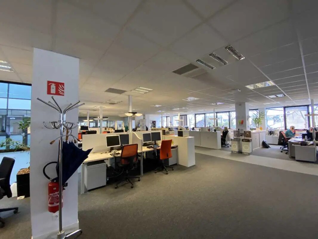 Bureau dans Rouen à louer Photo de l’immeuble– Image 1 sur 5