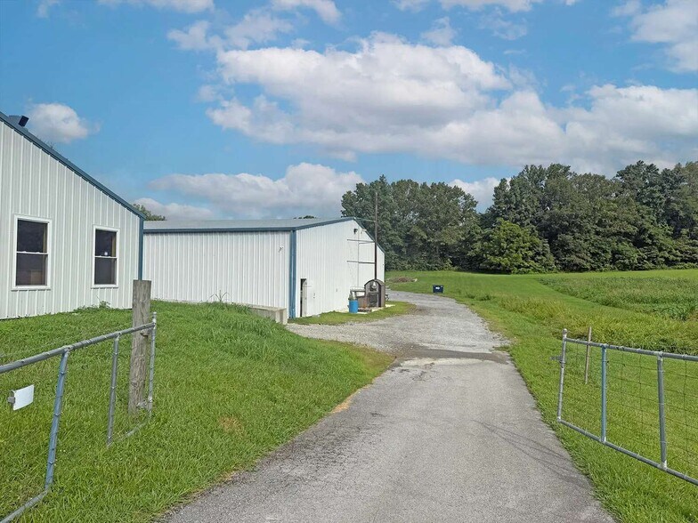 972 Old US 68, Campbellsville, KY à vendre - Photo de l’immeuble – Image 2 sur 2