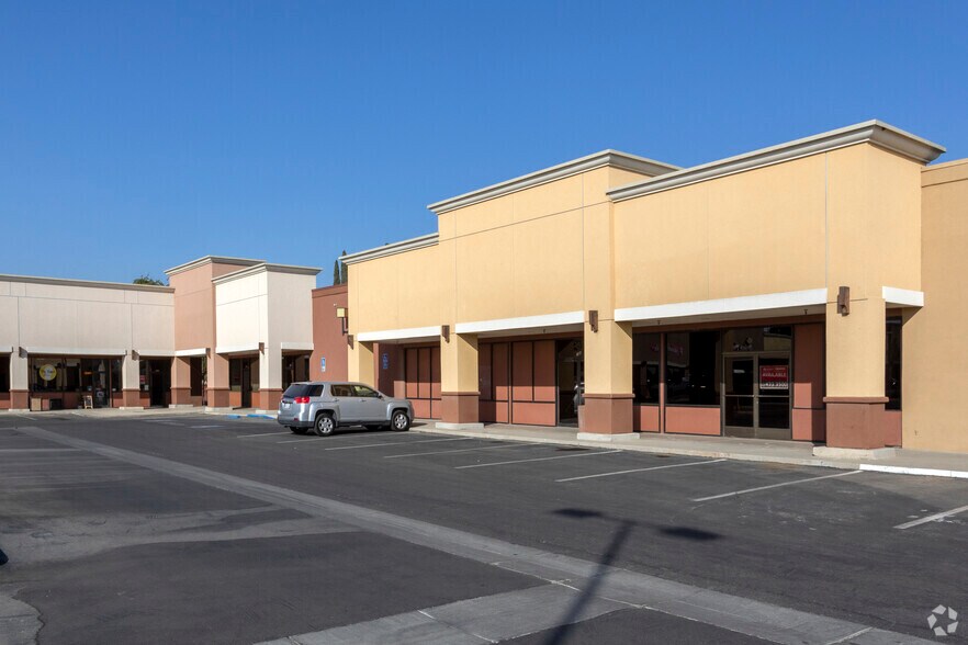 1104-1290 N Lemoore Ave, Lemoore, CA à louer - Photo de l’immeuble – Image 3 sur 4
