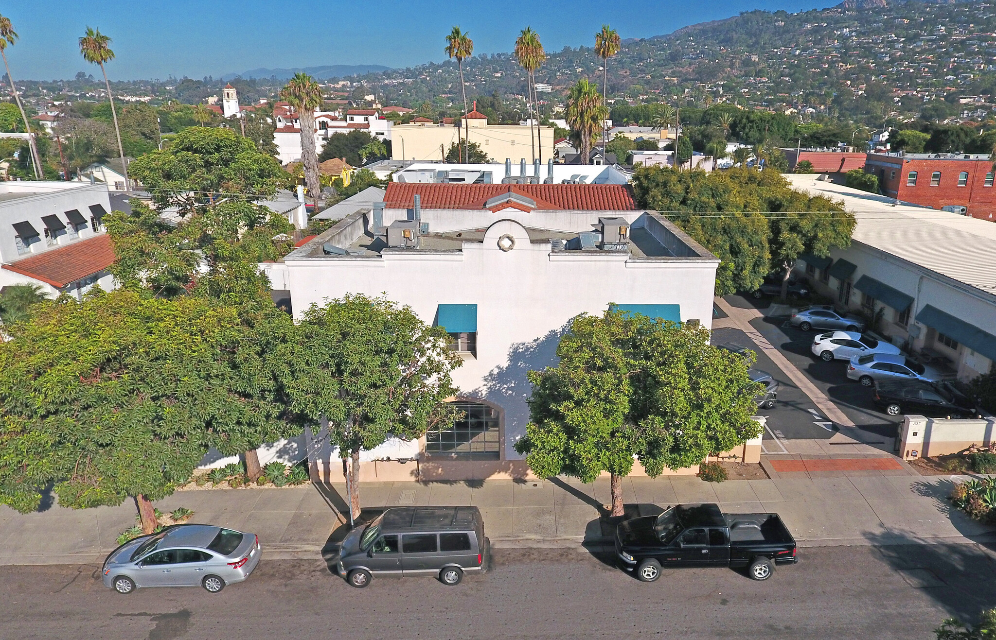 819 Reddick St, Santa Barbara, CA à vendre Photo de l’immeuble– Image 1 sur 8