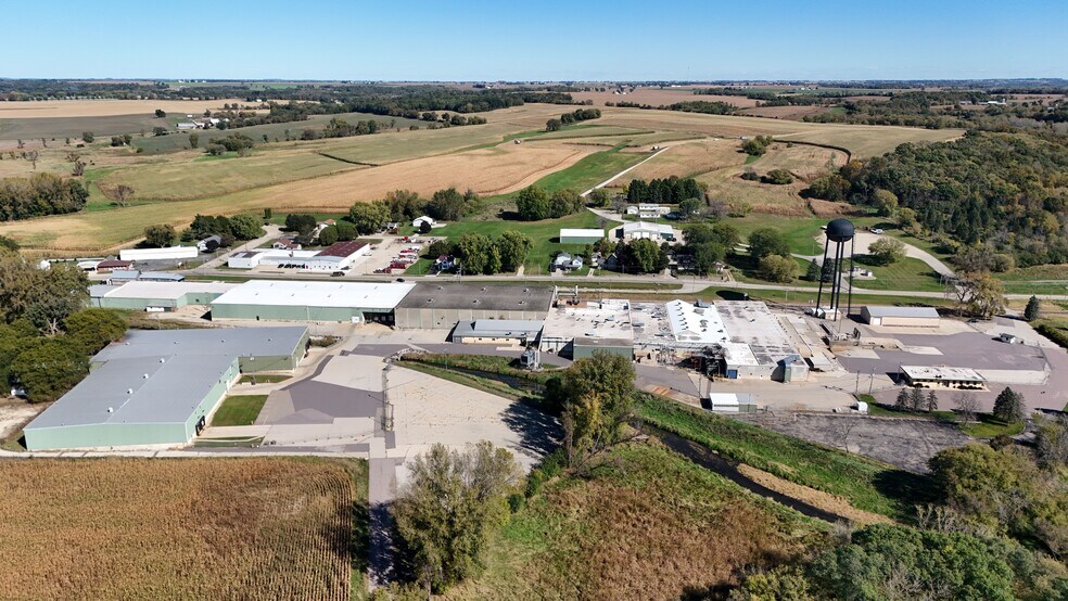 680 E John St, Markesan, WI à louer - Photo de l’immeuble – Image 2 sur 18