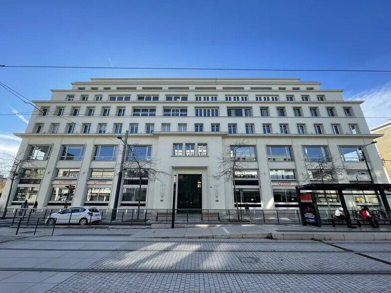 Bureau dans Le Havre à vendre - Photo de l’immeuble – Image 3 sur 3