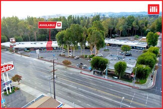 Plus de détails pour 7138 Shoup Ave, Canoga Park, CA - Local commercial à louer
