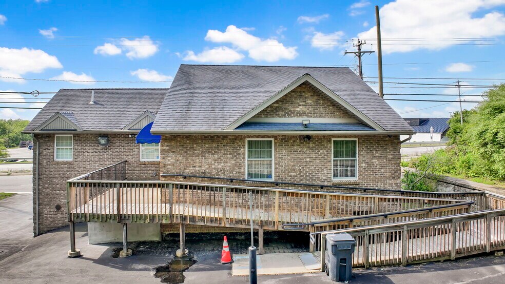 593 Route 211 E, Middletown, NY à vendre - Photo de l’immeuble – Image 2 sur 46